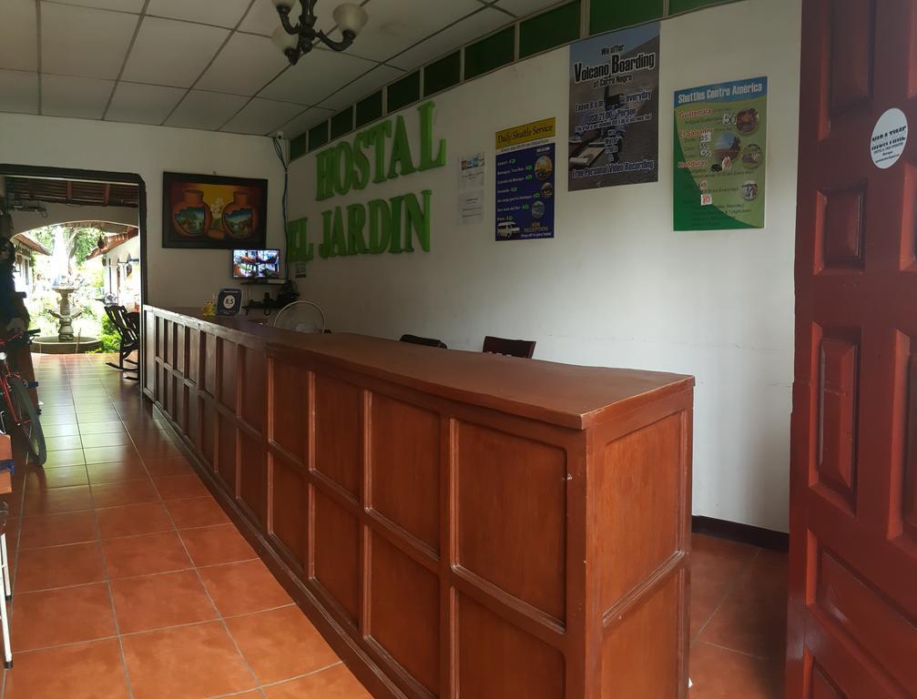 Hostal El Jardin León Exterior foto